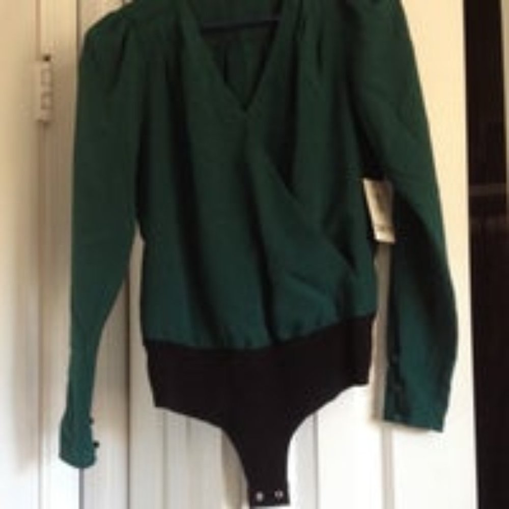 Bar III Women's V-neck Bodysuit Forest Edge Size XS Extra Small